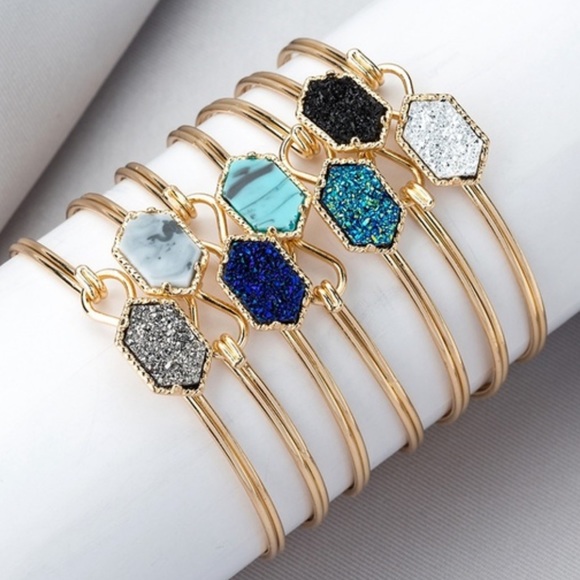 Jewelry - 🆕gorgeous individual bangles black & blue